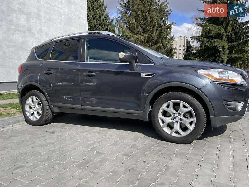 Внедорожник / Кроссовер Ford Kuga 2010 в Луцке