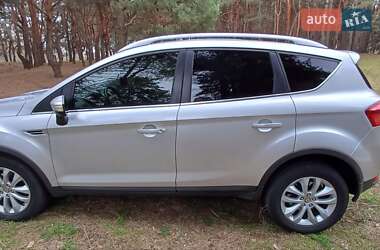 Позашляховик / Кросовер Ford Kuga 2010 в 