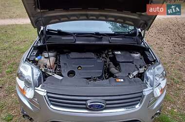Позашляховик / Кросовер Ford Kuga 2010 в 