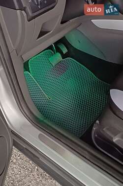 Позашляховик / Кросовер Ford Kuga 2010 в 