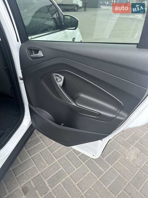 Внедорожник / Кроссовер Ford Kuga 2018 в Днепре