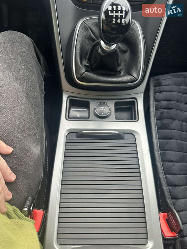 Внедорожник / Кроссовер Ford Kuga 2018 в Днепре