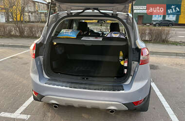 Внедорожник / Кроссовер Ford Kuga 2012 в 