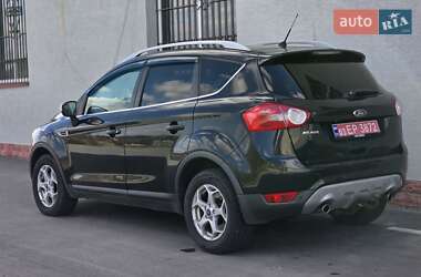 Позашляховик / Кросовер Ford Kuga 2012 в 