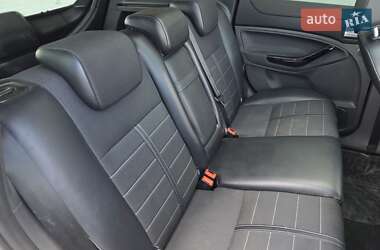 Позашляховик / Кросовер Ford Kuga 2012 в 