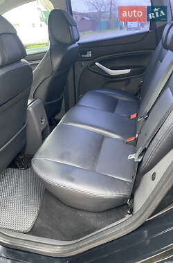 Внедорожник / Кроссовер Ford Kuga 2011 в 