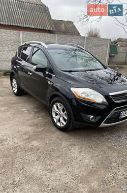 Внедорожник / Кроссовер Ford Kuga 2011 в 