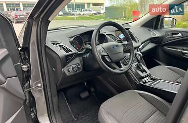Внедорожник / Кроссовер Ford Kuga 2019 в 