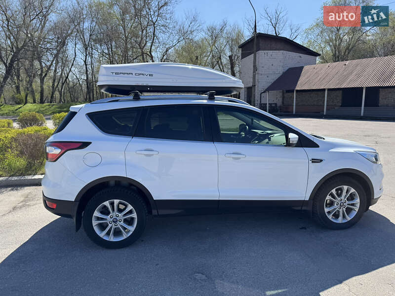 Внедорожник / Кроссовер Ford Kuga 2019 в Запорожье фото 7 Внедорожник / Кроссовер Ford Kuga 2019 в Запорожье