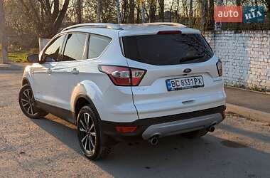 Внедорожник / Кроссовер Ford Kuga 2017 в 