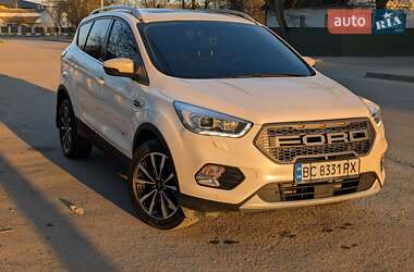 Внедорожник / Кроссовер Ford Kuga 2017 в 