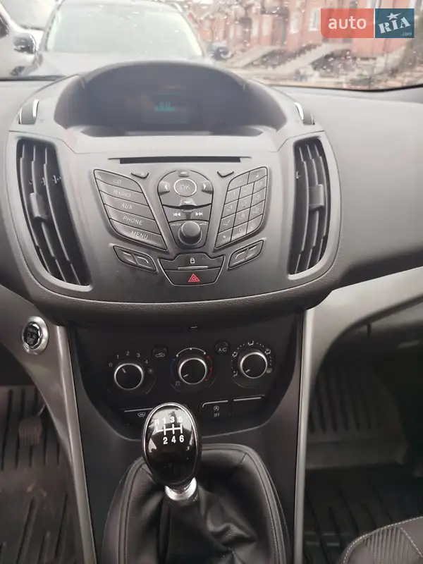 Внедорожник / Кроссовер Ford Kuga 2014 в 
