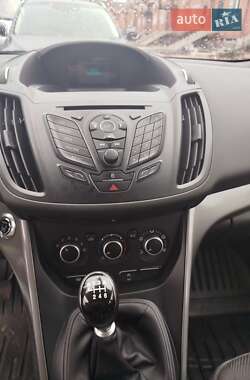 Позашляховик / Кросовер Ford Kuga 2014 в 