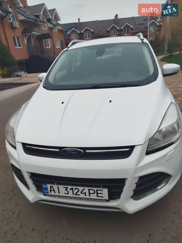 Внедорожник / Кроссовер Ford Kuga 2014 в 