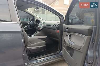 Внедорожник / Кроссовер Ford Kuga 2011 в 
