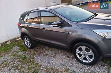 Внедорожник / Кроссовер Ford Kuga 2014 в 