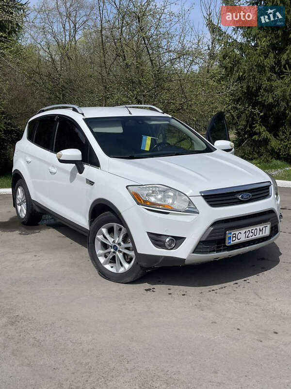 Внедорожник / Кроссовер Ford Kuga 2010 в 