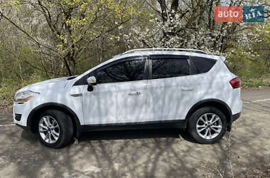 Внедорожник / Кроссовер Ford Kuga 2010 в 