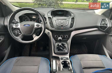 Внедорожник / Кроссовер Ford Kuga 2014 в 