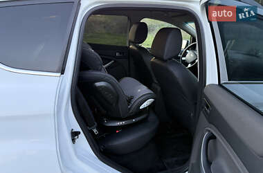 Внедорожник / Кроссовер Ford Kuga 2012 в 