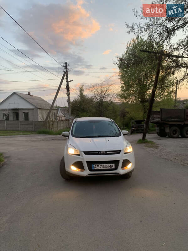 Внедорожник / Кроссовер Ford Kuga 2015 в Днепре