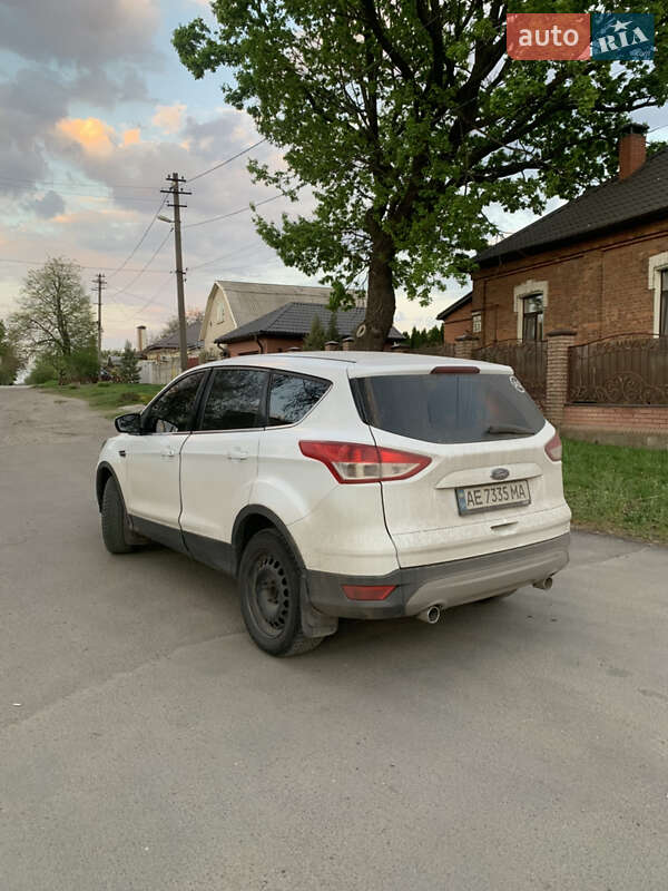 Внедорожник / Кроссовер Ford Kuga 2015 в Днепре