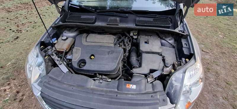 Внедорожник / Кроссовер Ford Kuga 2011 в Ахтырке