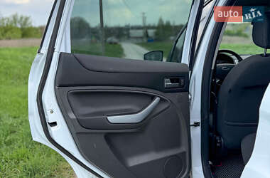 Внедорожник / Кроссовер Ford Kuga 2011 в 