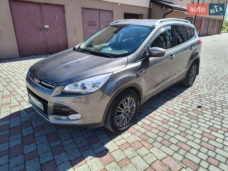 Внедорожник / Кроссовер Ford Kuga 2013 в 