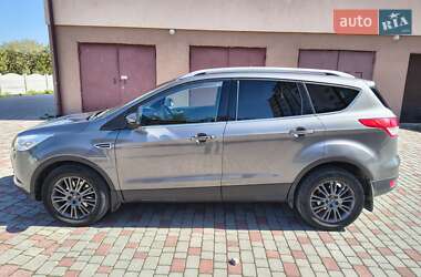 Внедорожник / Кроссовер Ford Kuga 2013 в 