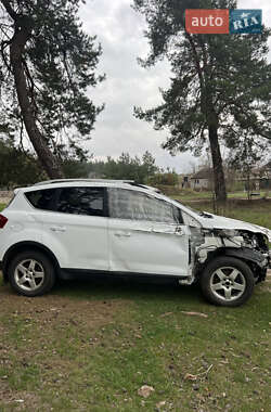 Позашляховик / Кросовер Ford Kuga 2012 в 