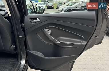 Внедорожник / Кроссовер Ford Kuga 2019 в 