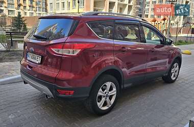 Позашляховик / Кросовер Ford Kuga 2015 в 