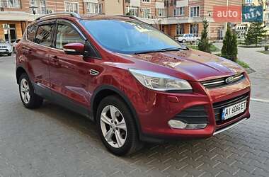 Позашляховик / Кросовер Ford Kuga 2015 в 