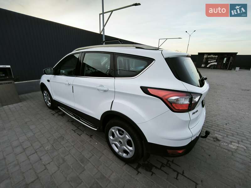 Позашляховик / Кросовер Ford Kuga 2018 в Здолбуніві