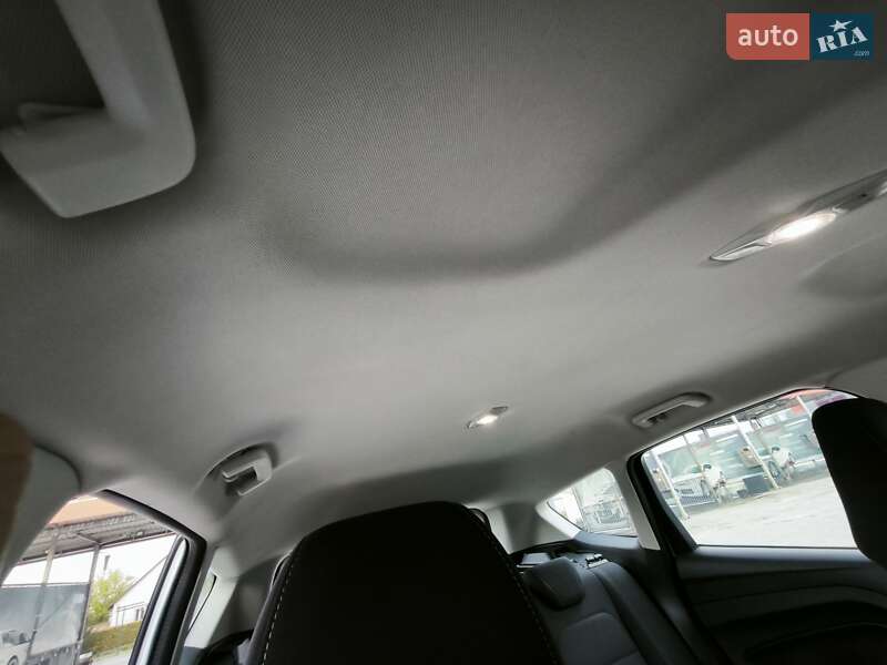 Позашляховик / Кросовер Ford Kuga 2018 в Здолбуніві