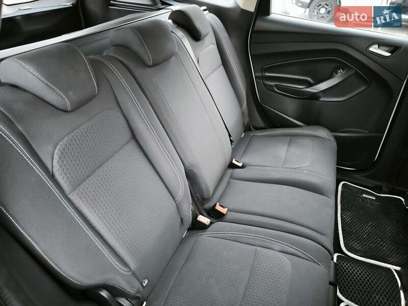 Позашляховик / Кросовер Ford Kuga 2018 в Здолбуніві