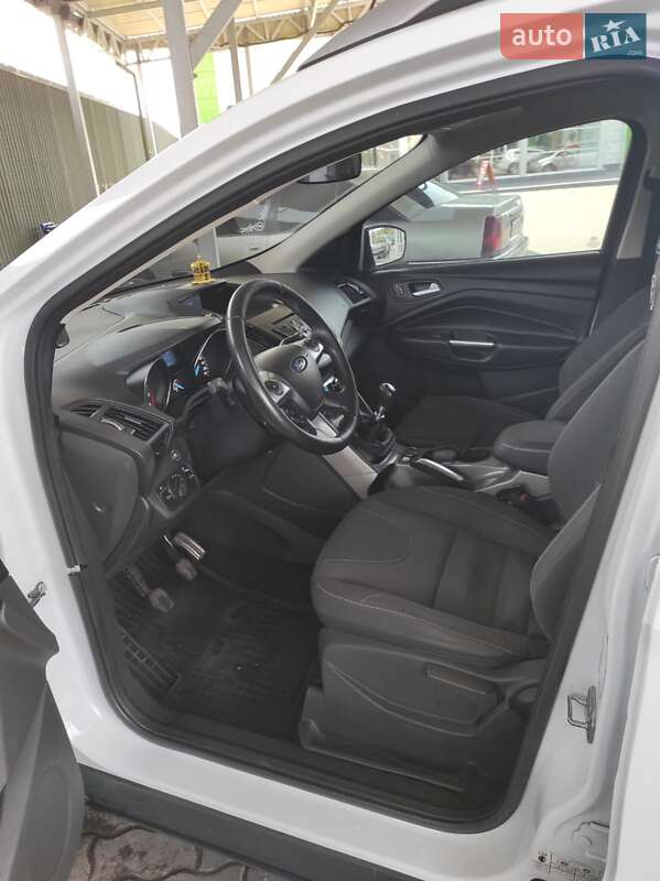 Внедорожник / Кроссовер Ford Kuga 2013 в Владимире