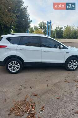 Позашляховик / Кросовер Ford Kuga 2013 в 