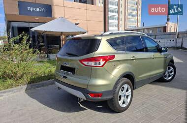 Внедорожник / Кроссовер Ford Kuga 2013 в 