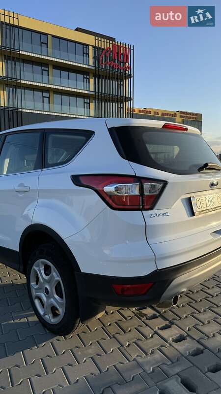 Внедорожник / Кроссовер Ford Kuga 2019 в Черновцах