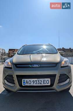 Внедорожник / Кроссовер Ford Kuga 2014 в 