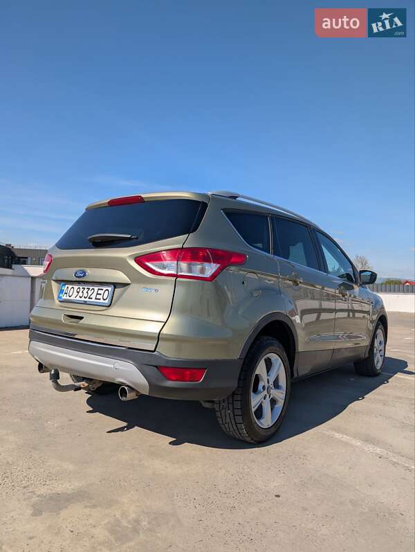 Внедорожник / Кроссовер Ford Kuga 2014 в Мукачево