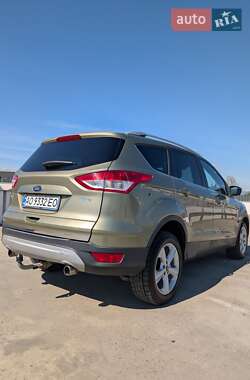 Внедорожник / Кроссовер Ford Kuga 2014 в 
