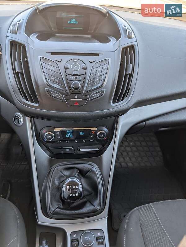 Внедорожник / Кроссовер Ford Kuga 2014 в Мукачево