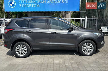 Внедорожник / Кроссовер Ford Kuga 2018 в 