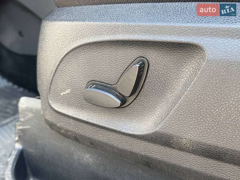 Позашляховик / Кросовер Ford Kuga 2012 в Києві