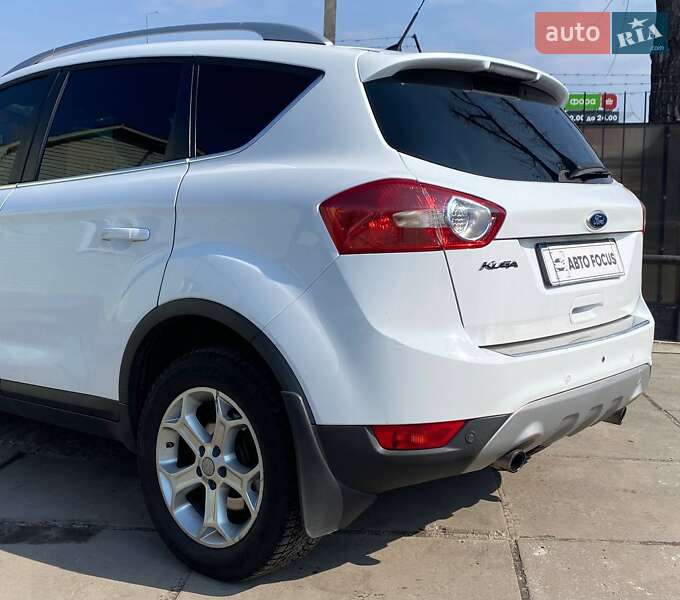 Позашляховик / Кросовер Ford Kuga 2012 в Києві