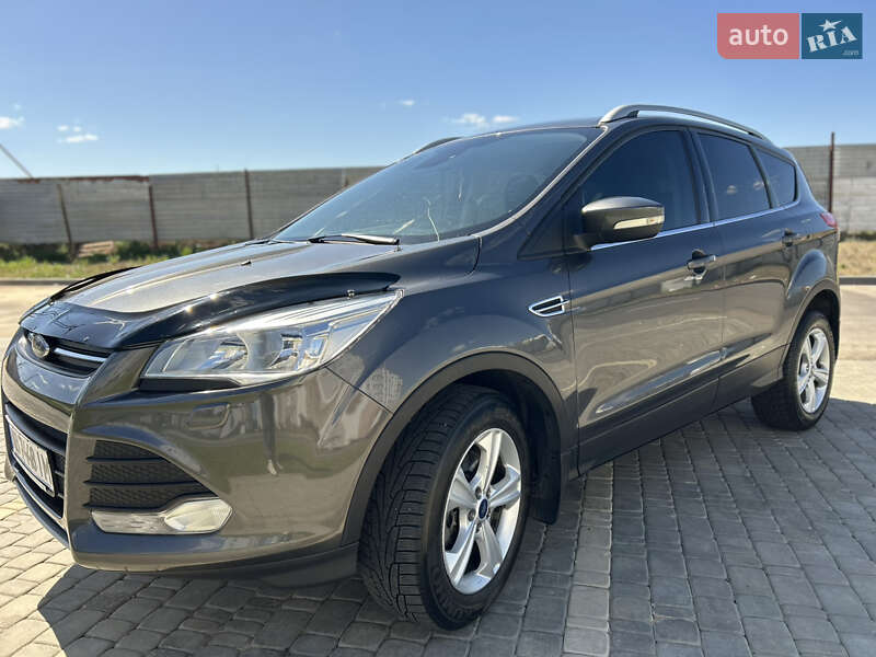 Внедорожник / Кроссовер Ford Kuga 2016 в Виннице