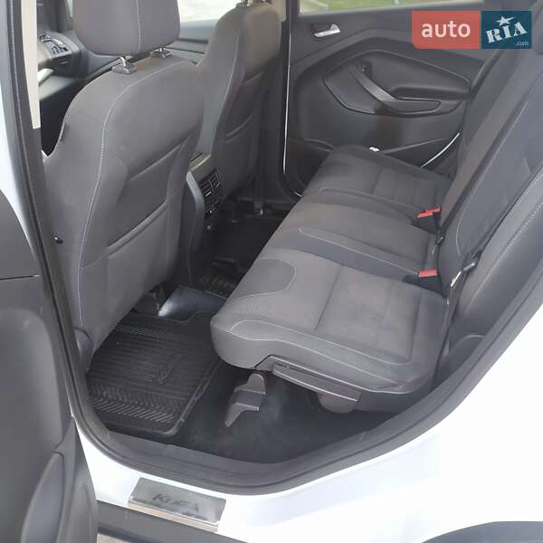 Внедорожник / Кроссовер Ford Kuga 2015 в Харькове фото 7 Внедорожник / Кроссовер Ford Kuga 2015 в Харькове